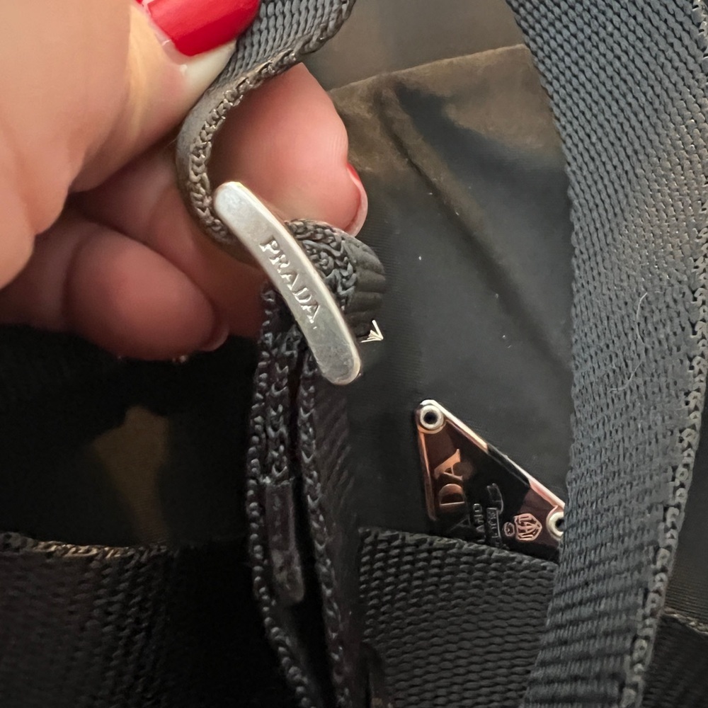 Prada🌟Black Unisex like new condition! Prada Crossbody Bag. Offers welcome! - Picture 8 of 11